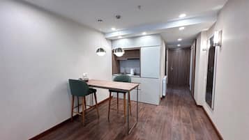 Comfort Apartment, Balcony | Private kitchen | Fridge, microwave, stovetop, dishwasher