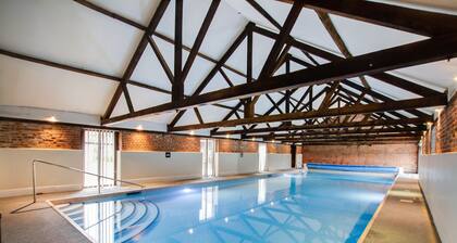 Iken Barn - Two Bedroom House, Sleeps 4