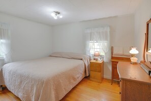 1 chambre, bureau, fer et planche à repasser, Wi-Fi