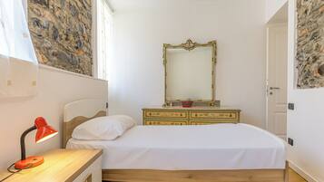 2 chambres, bureau, Wi-Fi gratuit, draps fournis