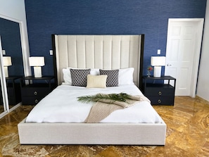 2 bedrooms, desk, iron/ironing board, travel crib