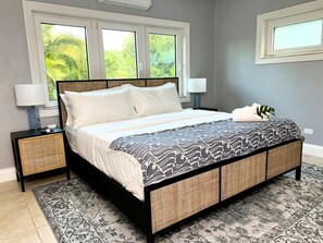 4 Schlafzimmer, Schreibtisch, Bügeleisen/Bügelbrett, Reisekinderbett