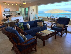 TV - NEW - Ocean Air + Island Flair - GATED (Northside)