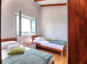 2 bedrooms, cots/infant beds