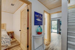 2 quartos, ferros/tábuas de passar roupa, Wi-Fi, roupa de cama