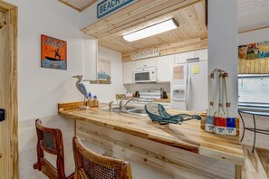 Micro-ondas, fogão, cooktop, lava-louças