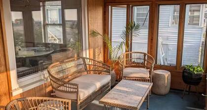 7-bedroom *Seabrook Beach location *Views of Hampton Harbor