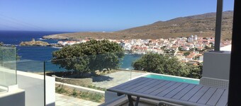 Villa with amazing sea view of the Agean sea and “chora”