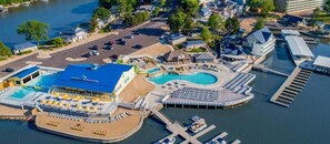 Exterior - LOZ, Hot tub, Golf, fun, Margaritaville/Redhead (Osage Beach)