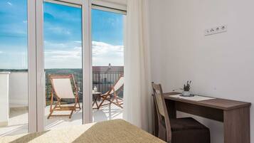 32 bedrooms, cots/infant beds, free WiFi