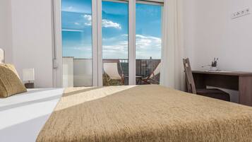 32 bedrooms, cots/infant beds, free WiFi