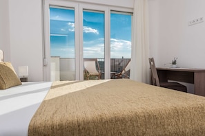 32 bedrooms, cots/infant beds, free WiFi