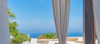 Villa Rosa - Two Bedroom Villa, Sleeps 7