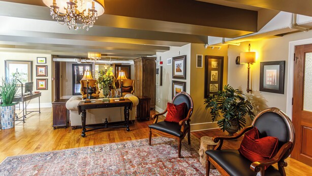 Lobby - The Valley (Vicksburg)