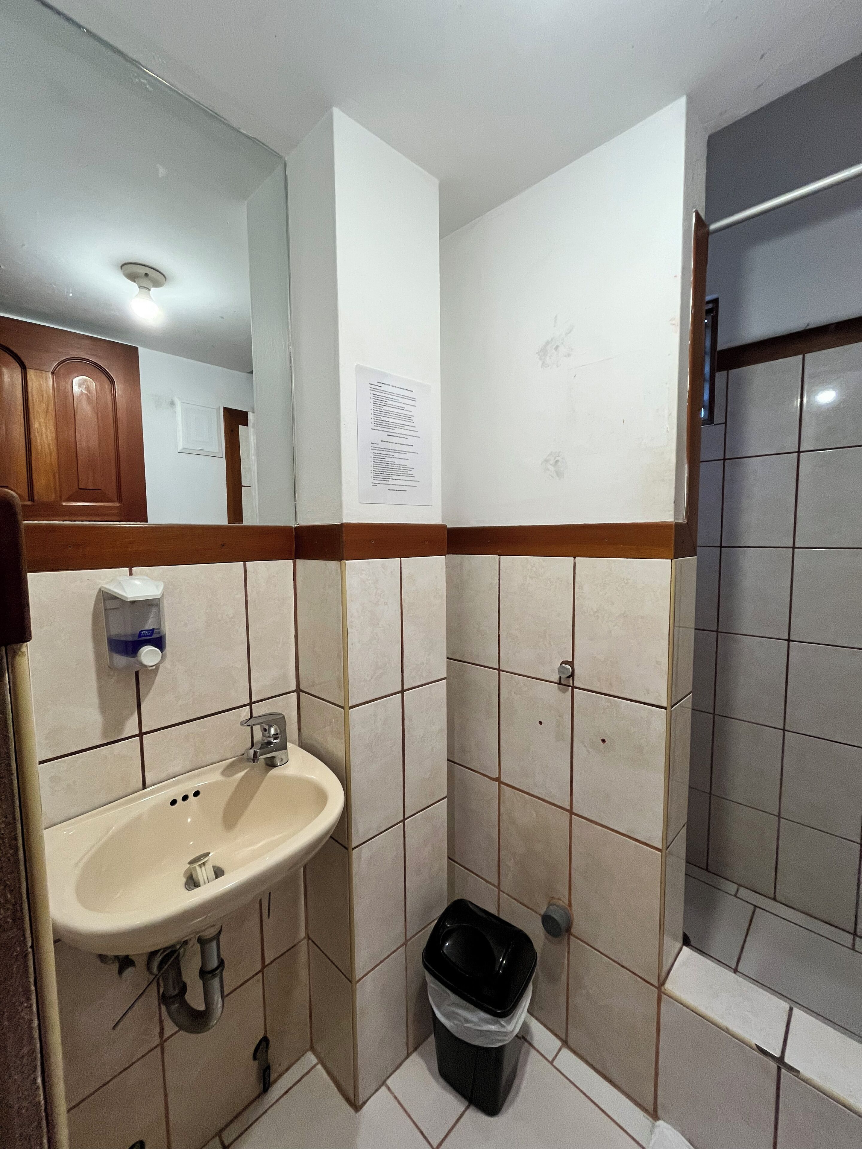 經濟共用宿舍, 1 間臥室, 城市景觀 | 浴室 | 毛巾、肥皂、衛生紙