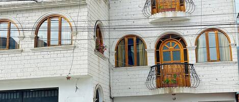 Fachada da propriedade