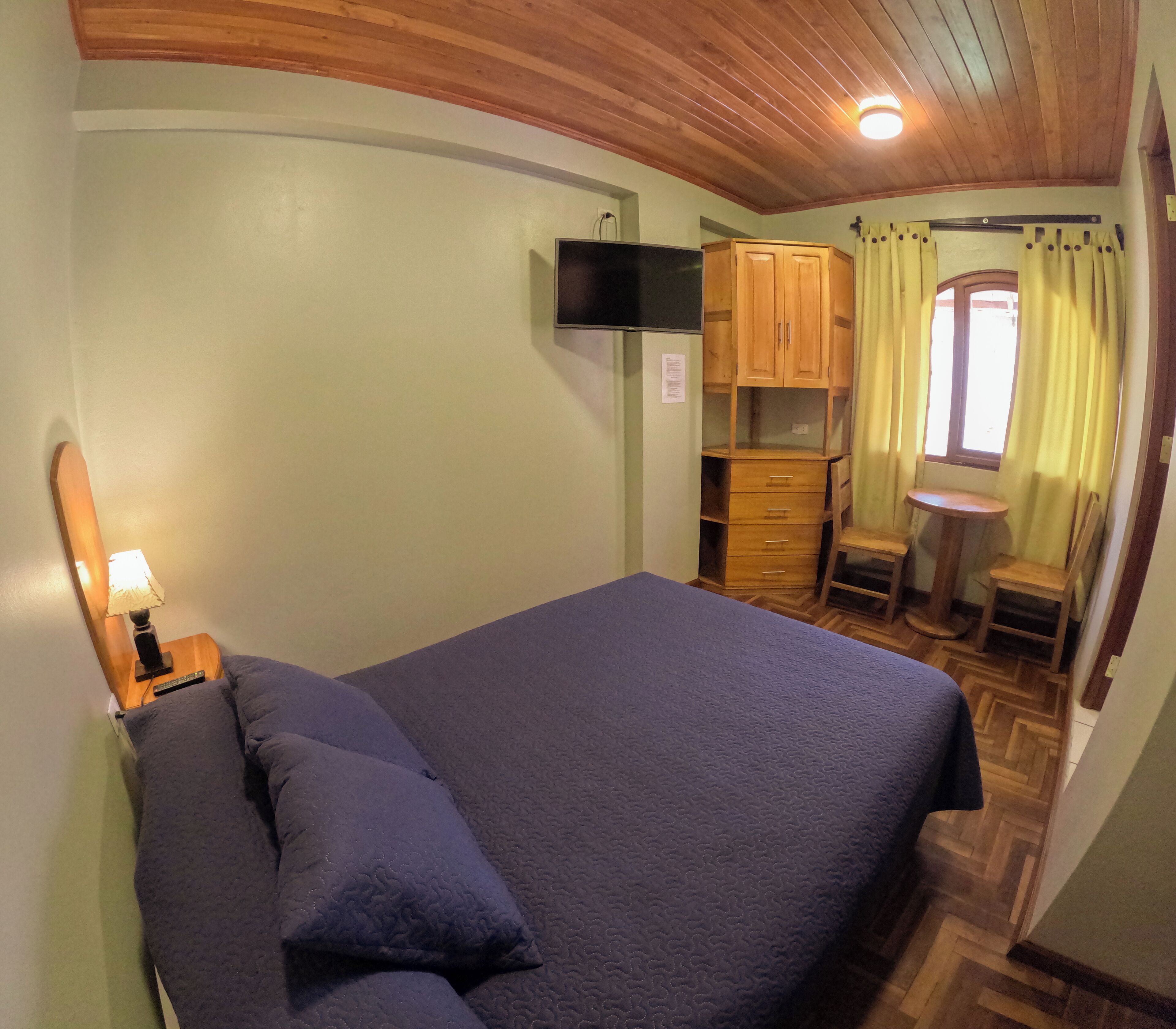 Literie de qualité supérieure, couette en duvet d'oie, bureau