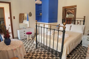 4 chambres, fer et planche à repasser, Wi-Fi, literie fournie