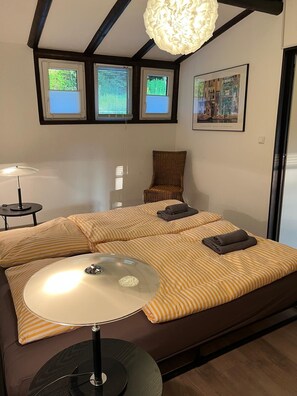 2 bedrooms, WiFi - Vacation home with beautiful garden near Loreley and Middle Rhine Valley (Bogel)