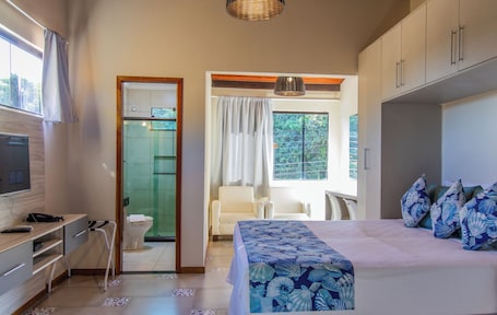 Superior Apartment | Free cribs/infant beds, free WiFi, bed sheets