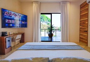 Decoración personalizada, muebles diferentes y escritorio 