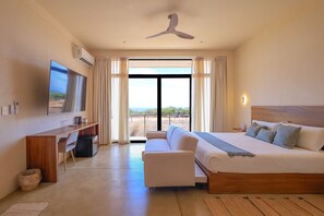 Cortinas blackout, tabla de planchar con plancha y wifi gratis