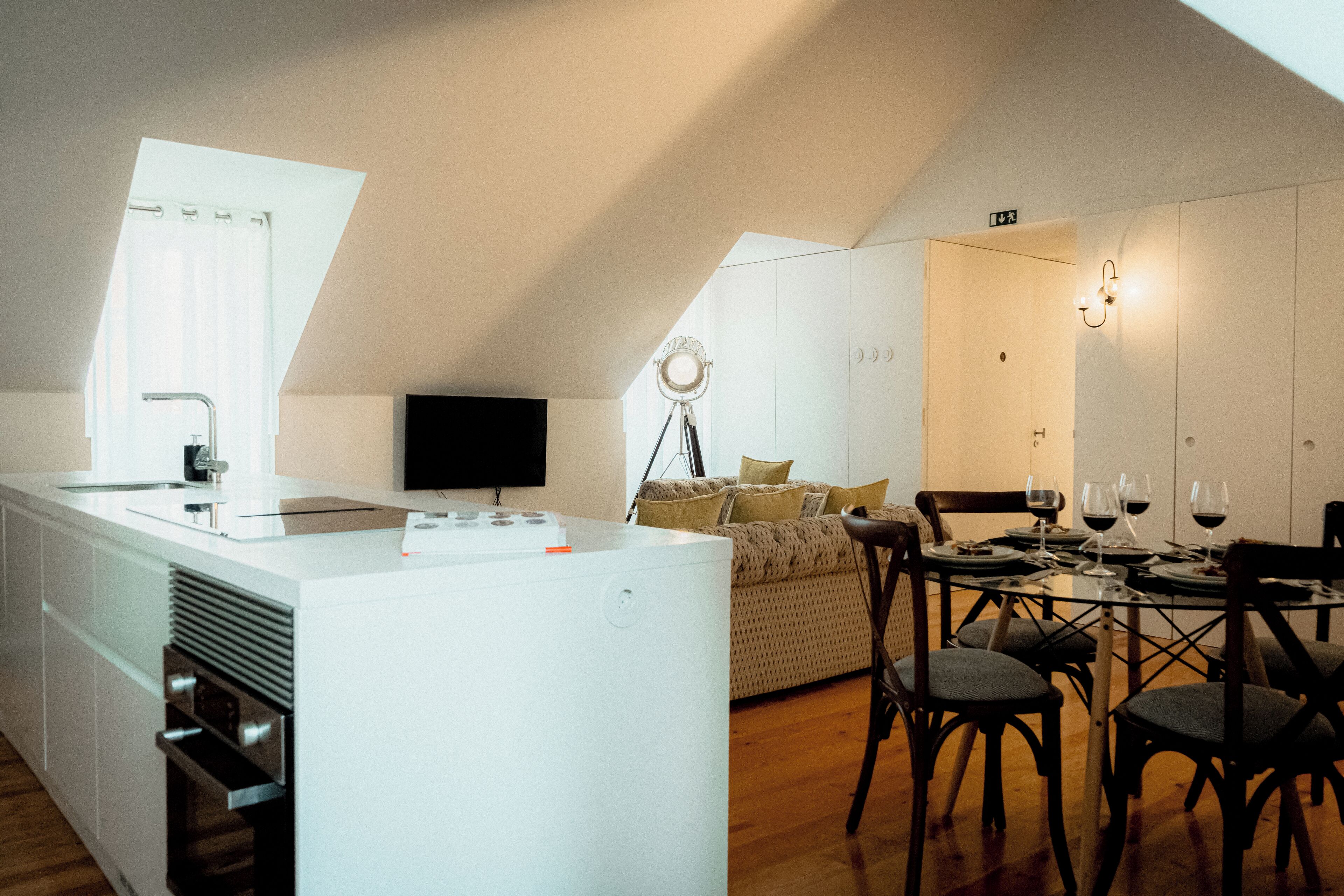 Suite | In-room safe, blackout curtains, soundproofing, iron/ironing board