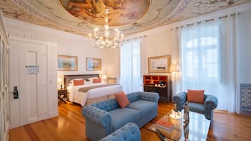 Double or Twin Room (Deluxe Premium) | Interior detail