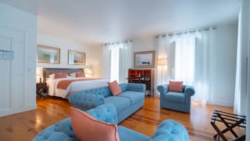 Double or Twin Room (Deluxe Premium) | In-room safe, blackout drapes, soundproofing, iron/ironing board