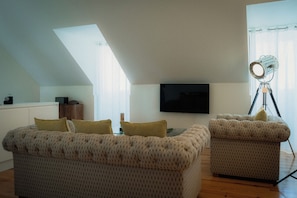 Suite | Living area
