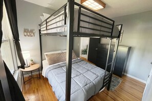 4 bedrooms, desk, iron/ironing board, travel crib