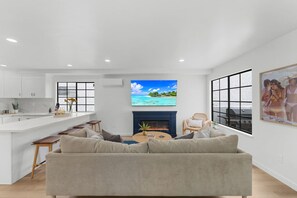 TV connectée, cheminée