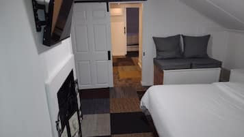 2 quartos, ferros/tábuas de passar roupa, Wi-Fi, roupa de cama