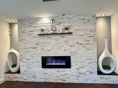 10 Guest Home 3 minutes from SeaWorld, close to Lackland AFB, and Six Flags