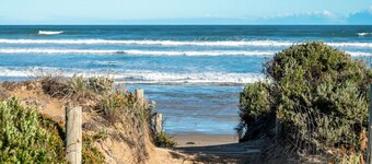 Sea Breeze, 3BR, WIFI ,Family and Pet friendly