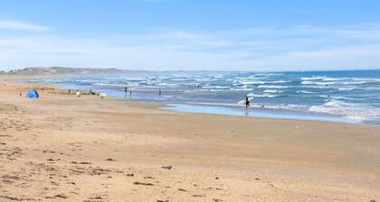 Oceans 5—Serene Sanctuary, Walk to Beach & Cafés