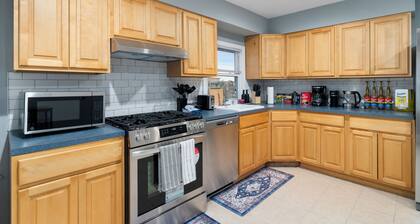 Spacious 3-bedroom apt Near Metro North with WiFi, AC in Yonkers