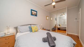 2 bedrooms, desk, iron/ironing board, free WiFi