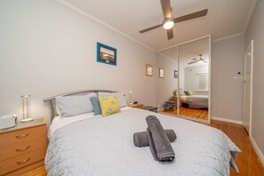 2 chambres, bureau, fer et planche à repasser, Wi-Fi gratuit