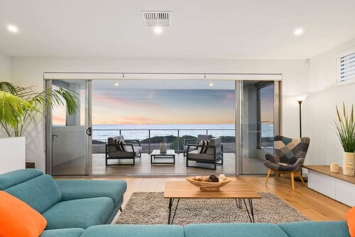 Ocean At Seaford- Beachfront Luxury-Free Wifi