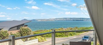 The Ark—Ocean Views & Coastal Ease