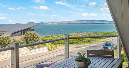 The Ark—Ocean Views & Coastal Ease