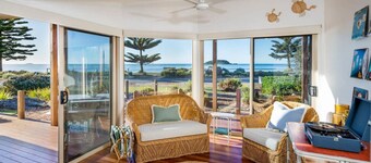 Frankies Beach House—A Breezy Esplanade Escape