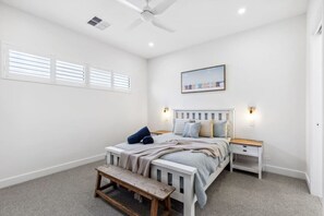 4 bedrooms, desk, iron/ironing board, WiFi