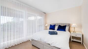 2 sovrum, skrivbord, strykjÀrn/strykbrÀda och gratis wi-fi