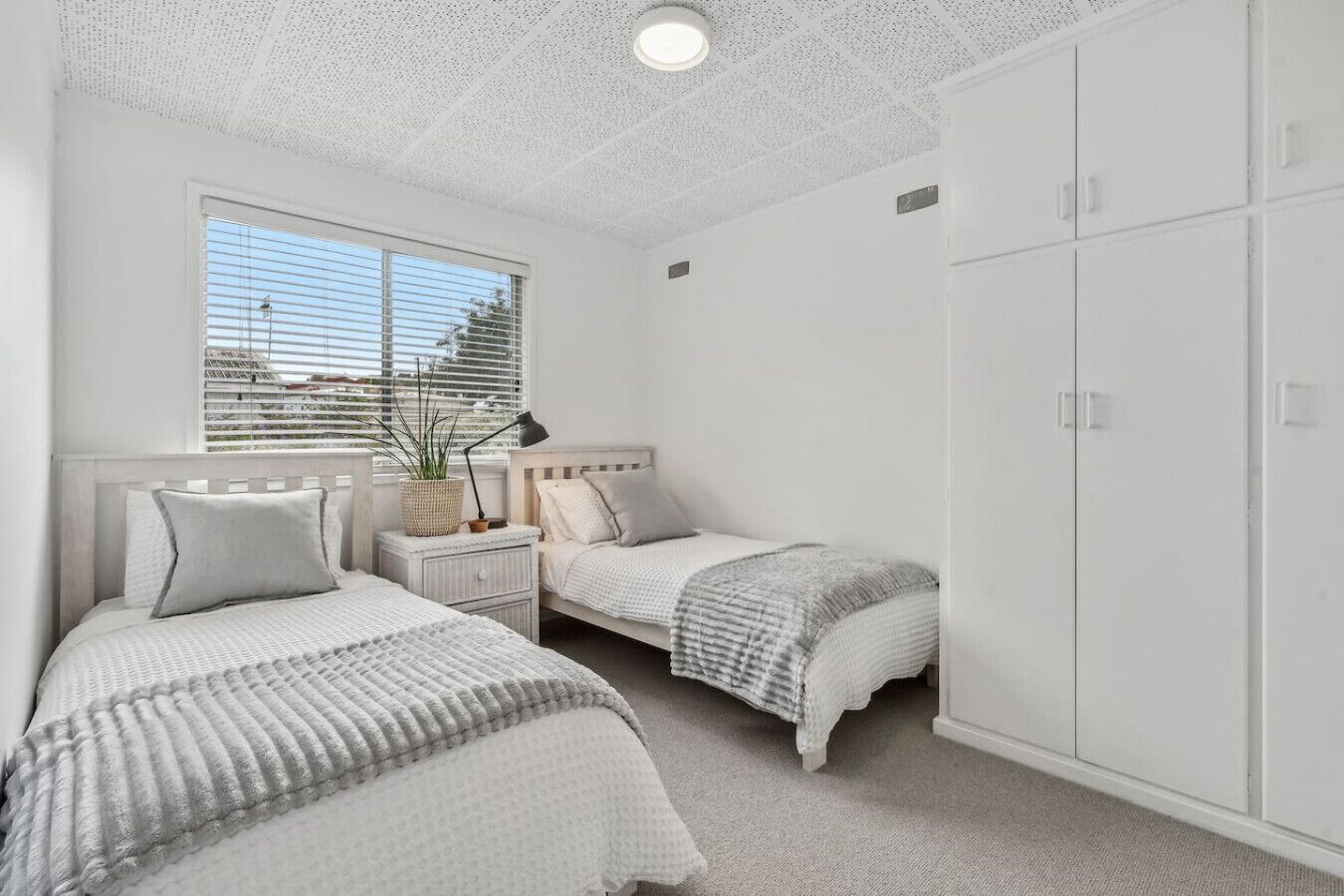 3 bedrooms, desk, iron/ironing board, WiFi