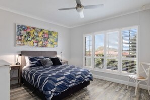 3 bedrooms, desk, iron/ironing board, WiFi