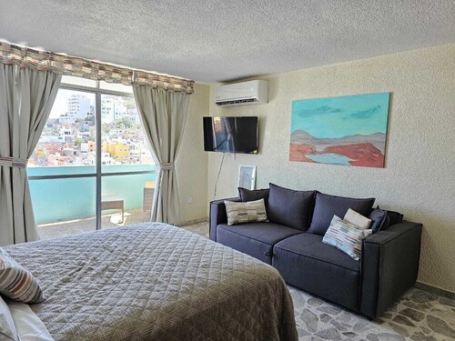 Pool, Park & Ocean - Centro Home