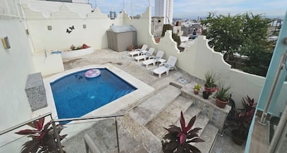 Pool, Park & Ocean - Centro Home