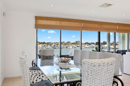 Marina Views, family and small dog friendly